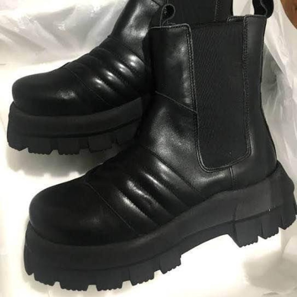 Leather booties